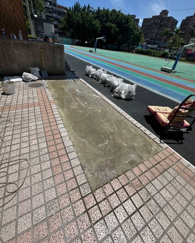 苗栗水泥工程, 苗栗學校操場水泥工程, 苗栗水泥地鋪面, 苗栗地坪水泥粉刷施作, 苗栗泥作師傅, 苗栗泥作工程, 苗栗土水師傅, 苗栗房屋增建, 苗栗地坪, 苗栗地坪粉光, 苗栗混泥土灌漿, 苗栗地板工程, 苗栗空地混凝土澆置